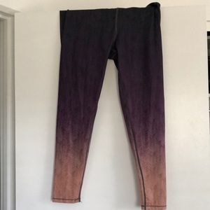 AR-33 faded purple leggings